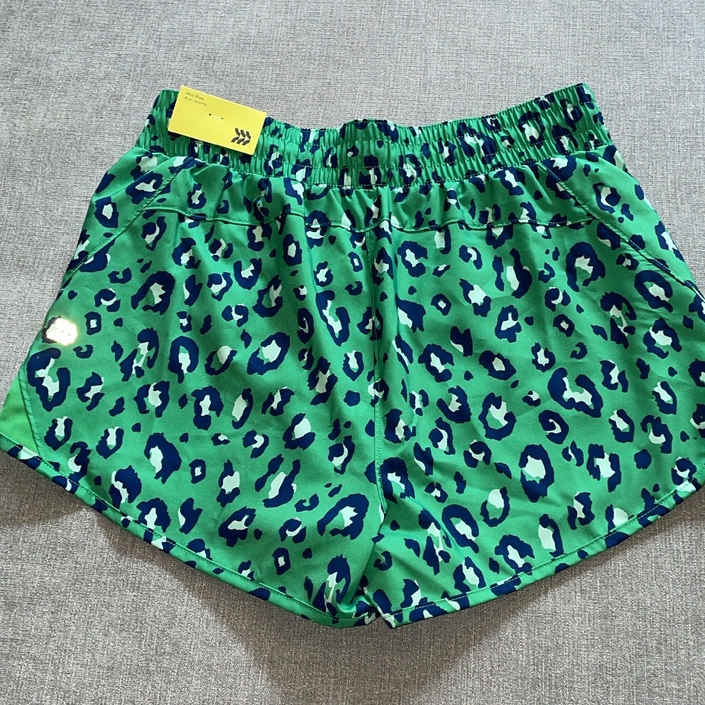 All In Motion Mid-Rise Running Shorts Green Leopard Print Run Shorts 3” - Picture 5 of 8